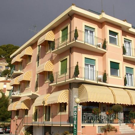 Hotel Garden Marina dʼMarina dʼAndora エクステリア 写真