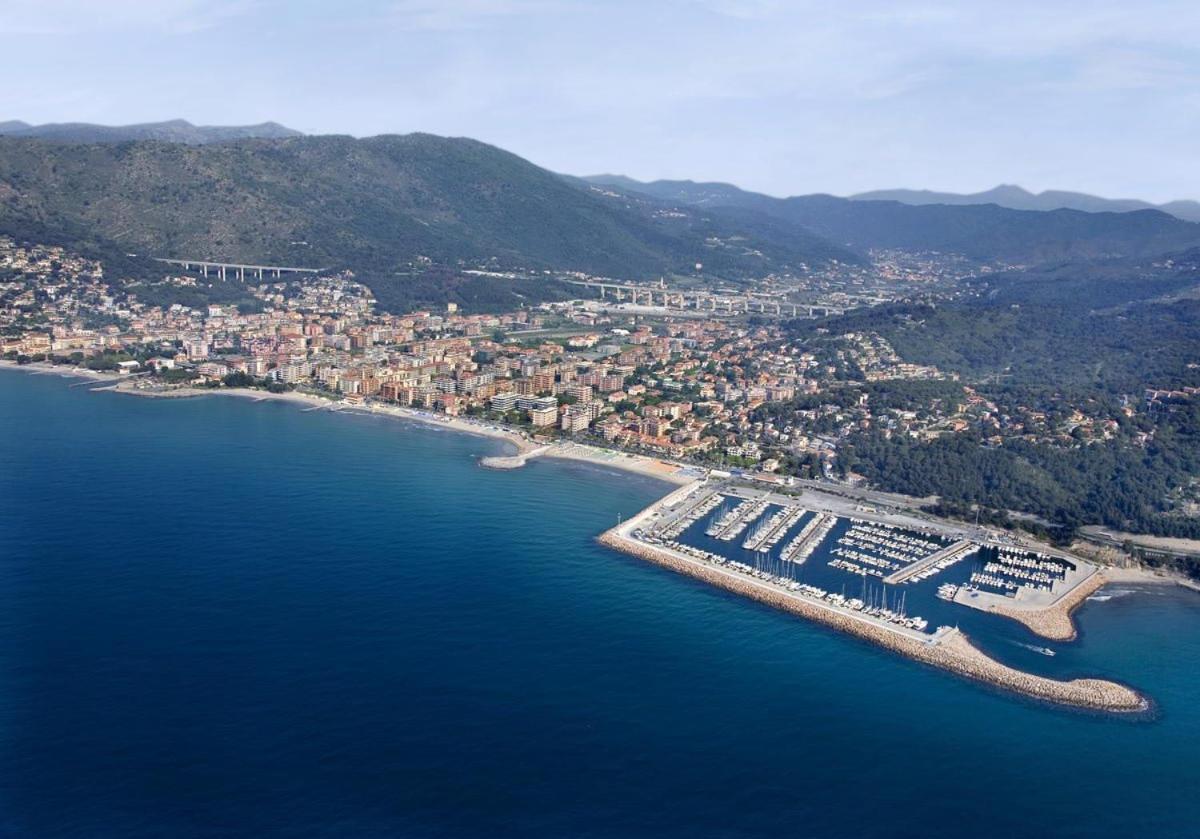 Hotel Garden Marina dʼMarina dʼAndora エクステリア 写真