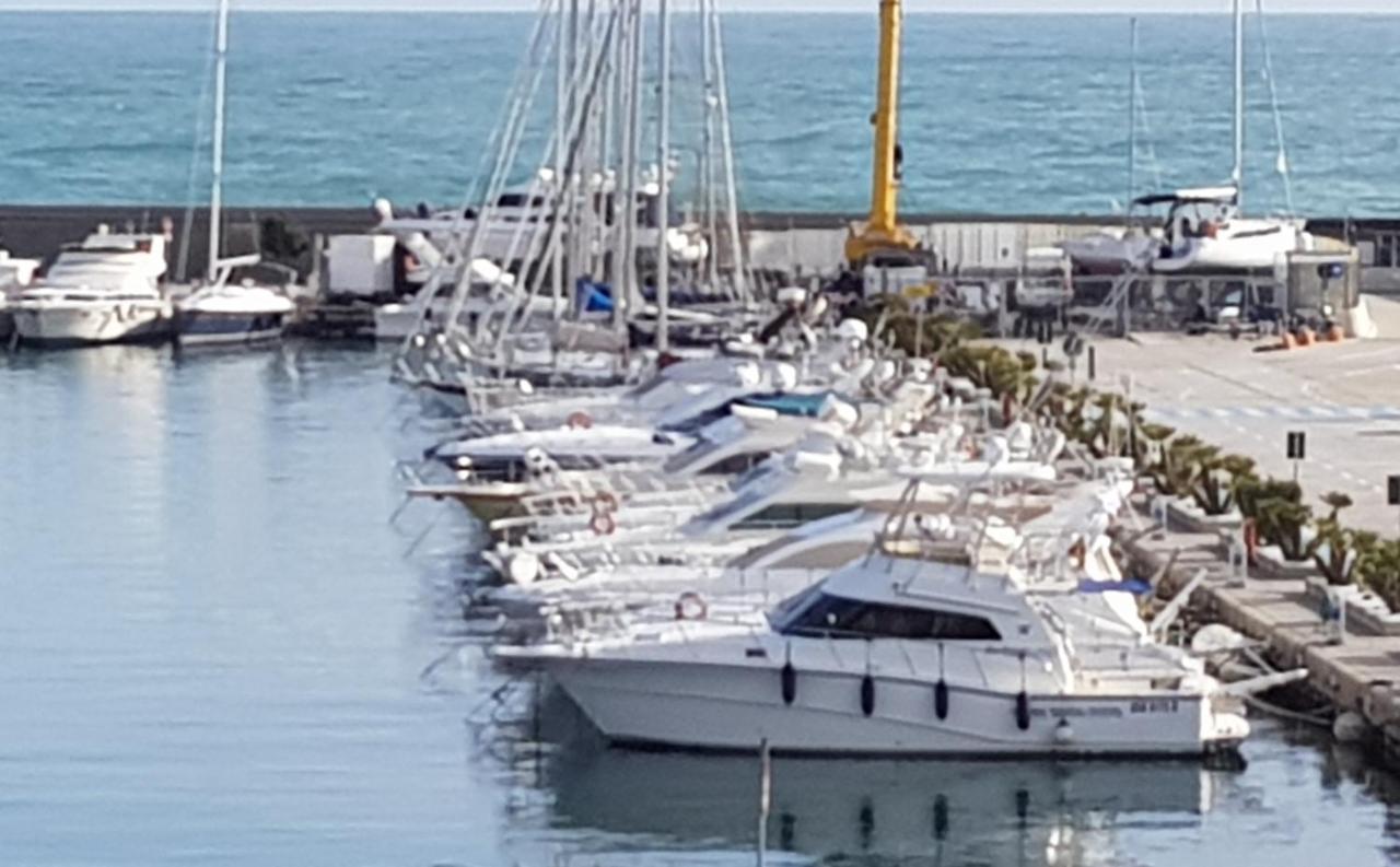 Hotel Garden Marina dʼMarina dʼAndora エクステリア 写真